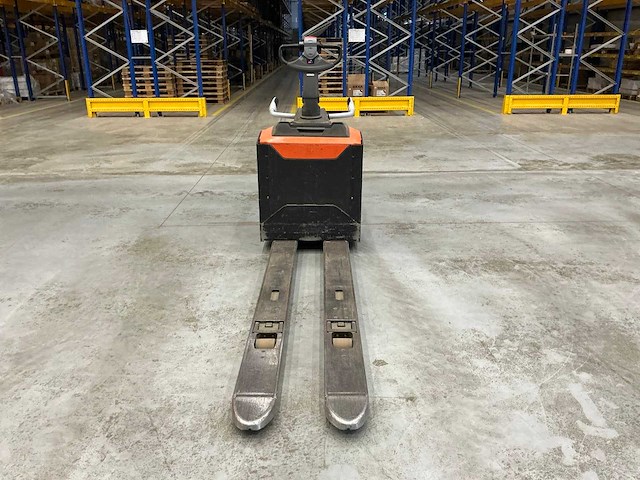 2017 toyota lpe200 meerijpallettruck - afbeelding 6 van  13