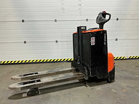 2017 toyota swe080l elektrische palletwagen - afbeelding 1 van  8