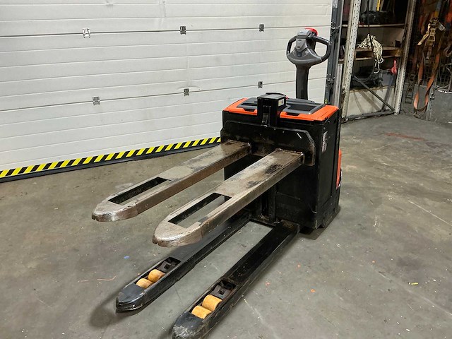 2017 toyota swe080l elektrische palletwagen - afbeelding 4 van  10