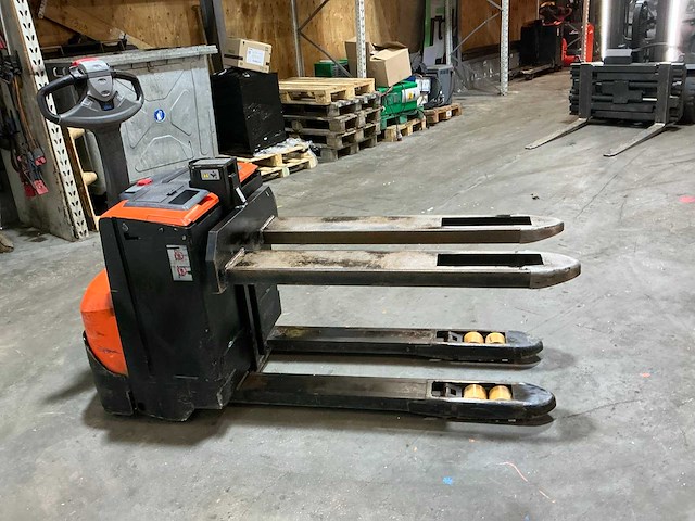 2017 toyota swe080l elektrische palletwagen - afbeelding 6 van  10