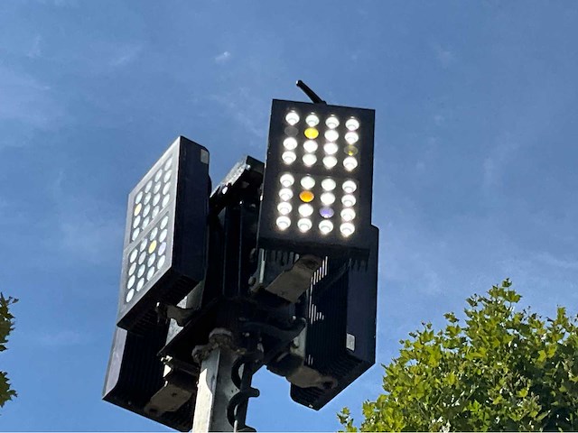 2017 trime b-boels-box stationaire lichtmast led - afbeelding 2 van  24