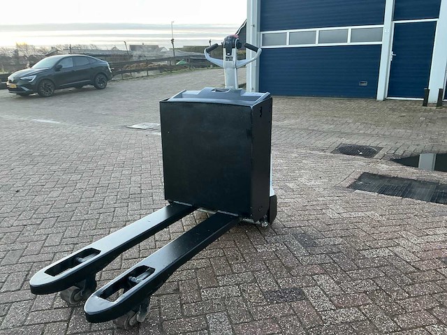 2017 unicarrier mdw180 elektrische palletwagen - afbeelding 2 van  7