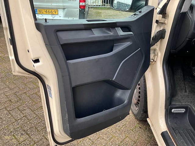 2017 volkswagen transporter kombi caravelle tdi bedrijfswagen - afbeelding 4 van  35