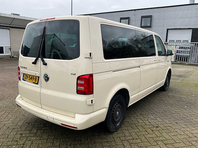 2017 volkswagen transporter kombi caravelle tdi bedrijfswagen - afbeelding 30 van  35