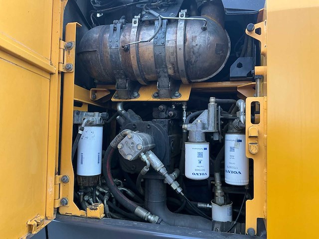 2017 volvo excavator ew 180e banden graafmachine - afbeelding 10 van  39