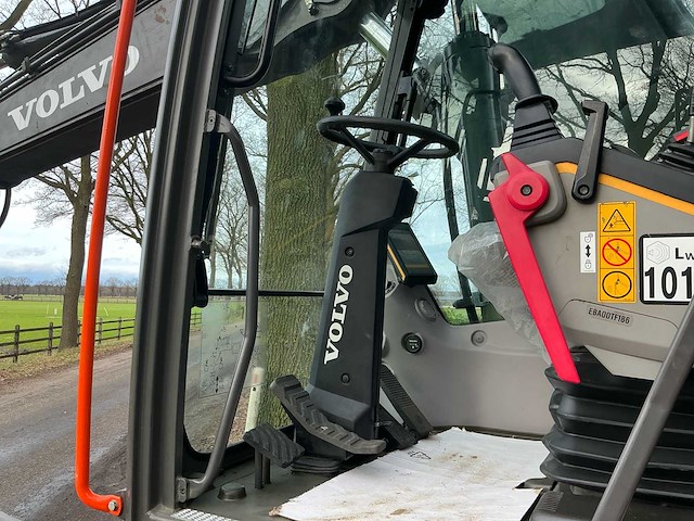2017 volvo excavator ew 180e banden graafmachine - afbeelding 22 van  39