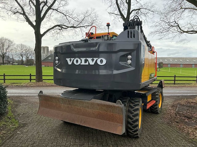 2017 volvo excavator ew 180e banden graafmachine - afbeelding 34 van  39