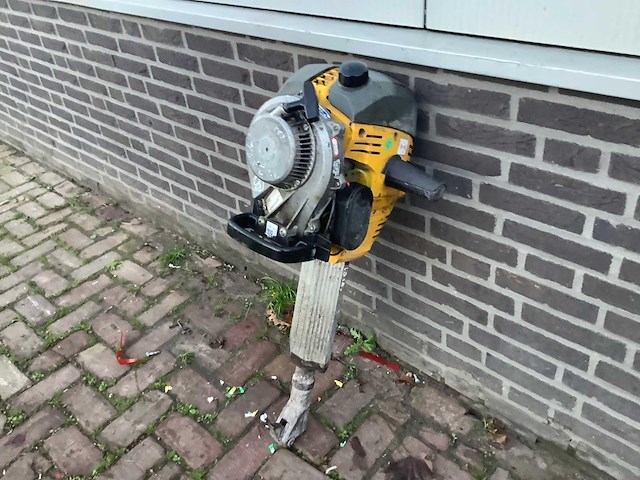 2017 wacker neuson mobiele breekhamer - afbeelding 1 van  4