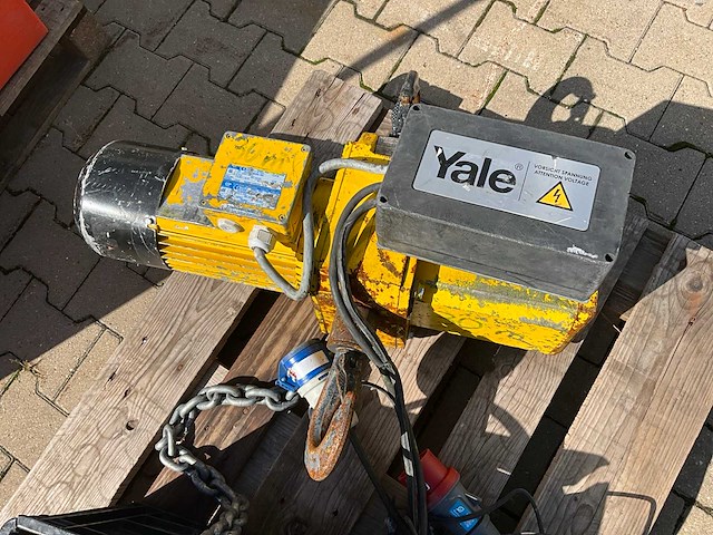 2017 yale cpef30.5 elektrische kettingtakel - afbeelding 1 van  10