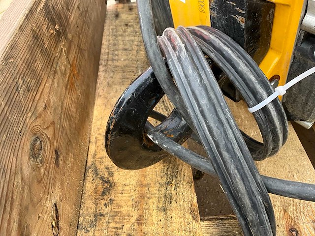 2017 yale cpvf 10.8 elektrische kettingtakel - afbeelding 5 van  9
