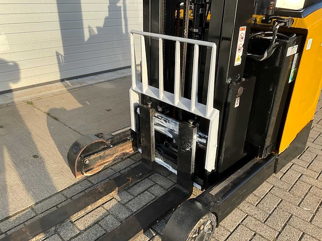 2017 yale mr16n reach truck - afbeelding 18 van  18