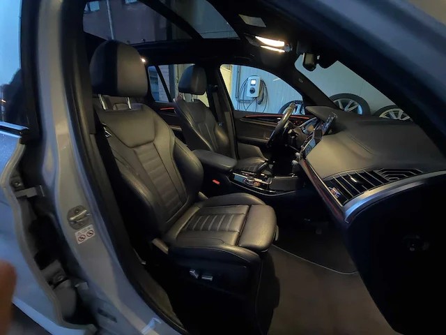 2018 - bmw - x3 - m40i xd launch hi ex - car - afbeelding 18 van  22