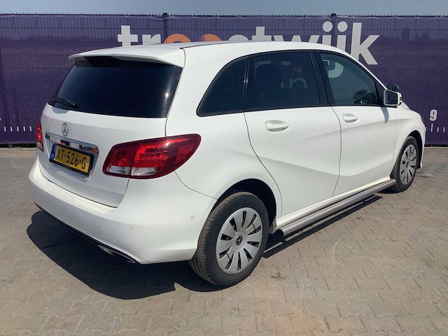 2018 - mercedes-benz - b-klasse - 220 d ambition - personenauto - afbeelding 4 van  15