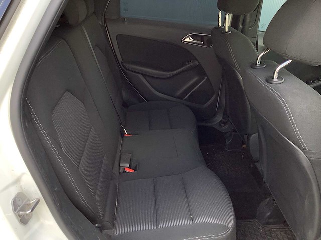 2018 - mercedes-benz - b-klasse - 220 d ambition - personenauto - afbeelding 7 van  14