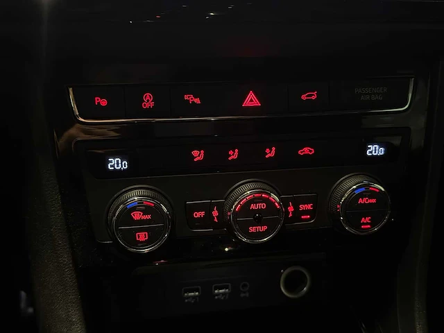 2018 - seat - ateca - 1.5 tsi fr bnsint tv-453-f iaw - afbeelding 27 van  27