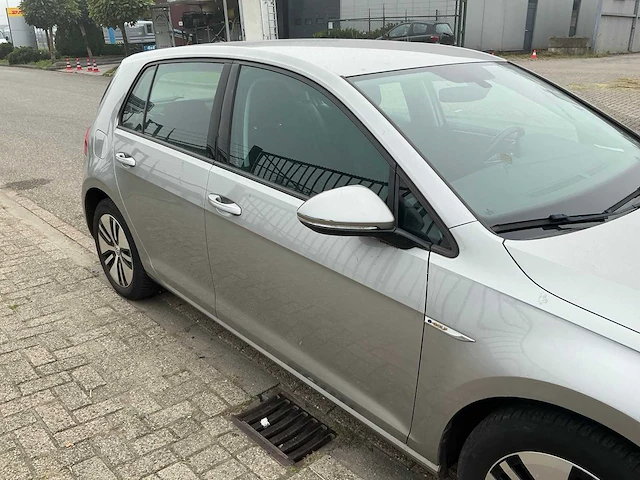 2018 - volkswagen - e-golf - ev - car - afbeelding 16 van  22