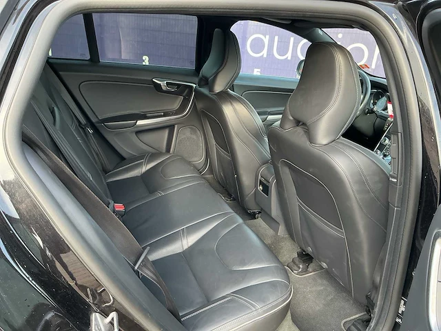 2018 - volvo - v60 - 2.0 d4 bus. sport - personenauto - afbeelding 20 van  21