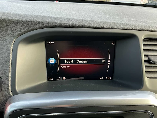 2018 - volvo - v60 - 2.0 d4 bus. sport - personenauto - afbeelding 4 van  21