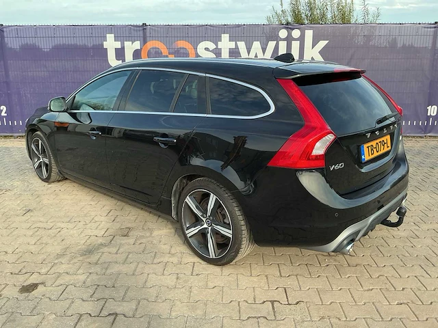 2018 - volvo - v60 - 2.0 d4 bus. sport - personenauto - afbeelding 15 van  21