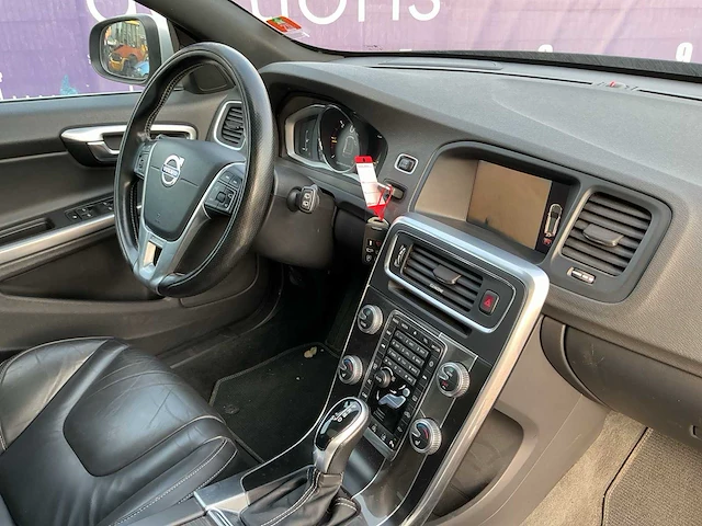 2018 - volvo - v60 - 2.0 d4 bus. sport - personenauto - afbeelding 21 van  21