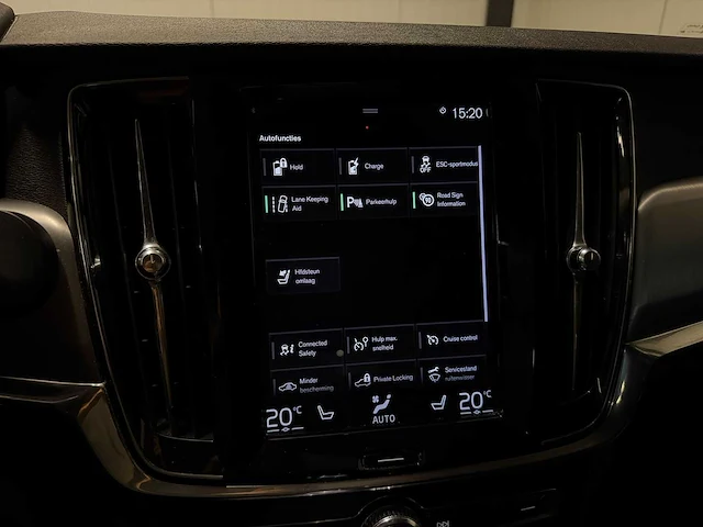 2018 - volvo - v90 - 2.0 t8 awd momentum n-089-tz iaw - afbeelding 2 van  25
