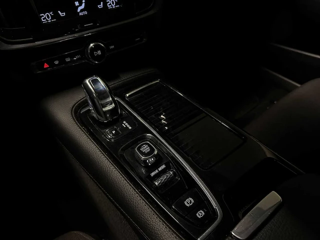 2018 - volvo - v90 - 2.0 t8 awd momentum n-089-tz iaw - afbeelding 22 van  25
