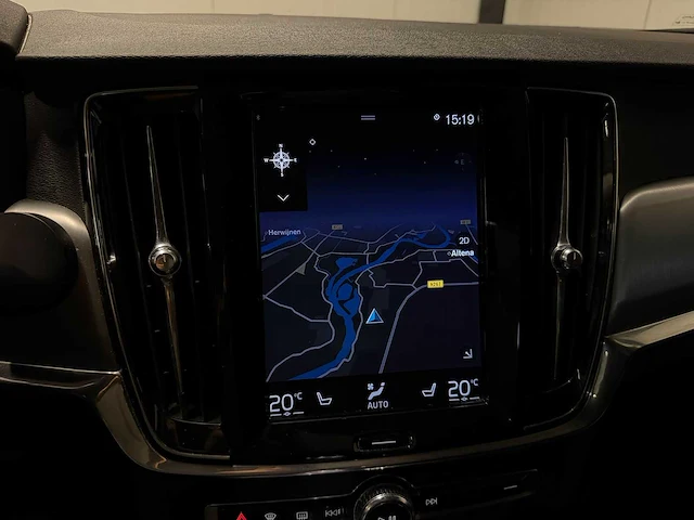 2018 - volvo - v90 - 2.0 t8 awd momentum n-089-tz iaw - afbeelding 23 van  25