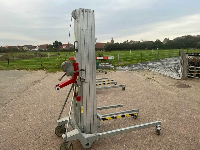 2018 alp l 752 kanaallift - afbeelding 1 van  12