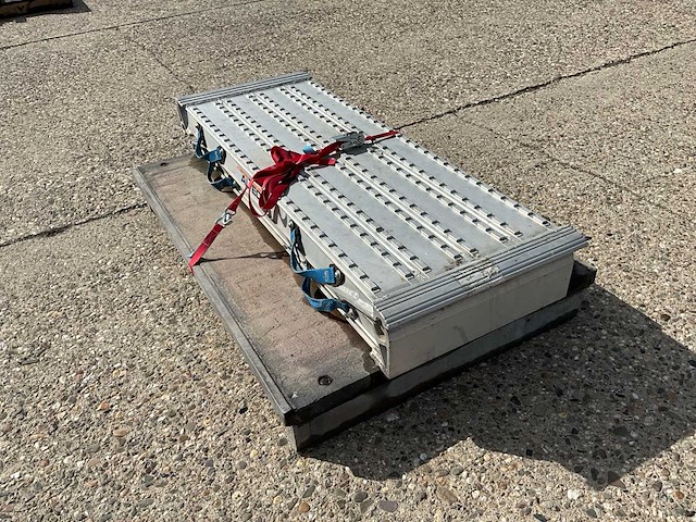 2018 altec vfr105 aluminium oprijdplaten “zwaartransport uitvoering” - afbeelding 4 van  8