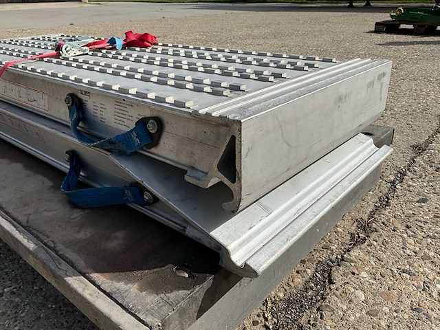 2018 altec vfr105 aluminium oprijdplaten “zwaartransport uitvoering” - afbeelding 7 van  8