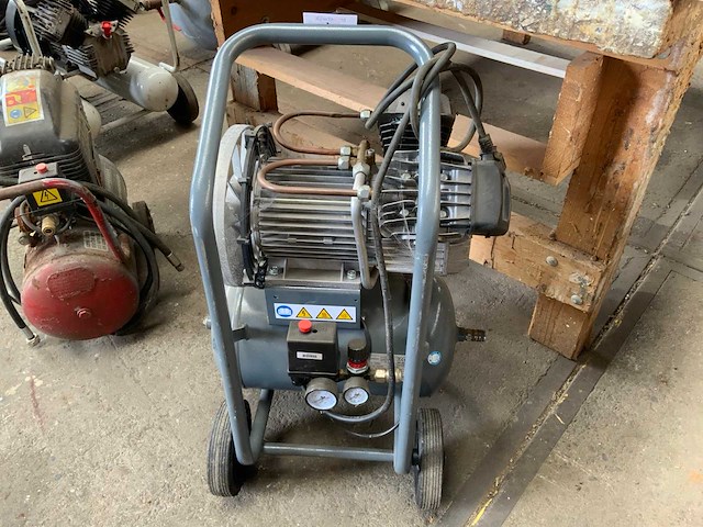2018 atlas copco luchtcompressor - afbeelding 2 van  4