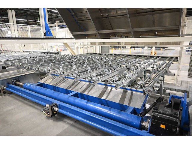 2018 benteler - glas laadstation en papierafvoer systeem met 6 hegla glaslaadbokken (c) - afbeelding 24 van  29