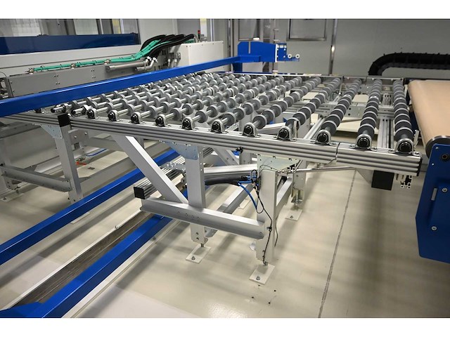 2018 benteler friction unit glas wrijf/rubbing machine inclusief kantelbare tafel, dubbele benteler (kantelbare) aanvoertafel en kantelbare uitvoertafel (c) - afbeelding 13 van  49