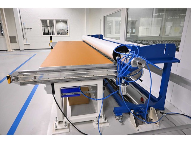 2018 benteler friction unit glas wrijf/rubbing machine inclusief kantelbare tafel, dubbele benteler (kantelbare) aanvoertafel en kantelbare uitvoertafel (c) - afbeelding 17 van  49
