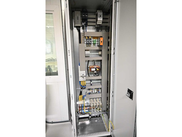 2018 benteler friction unit glas wrijf/rubbing machine inclusief kantelbare tafel, dubbele benteler (kantelbare) aanvoertafel en kantelbare uitvoertafel (c) - afbeelding 38 van  49