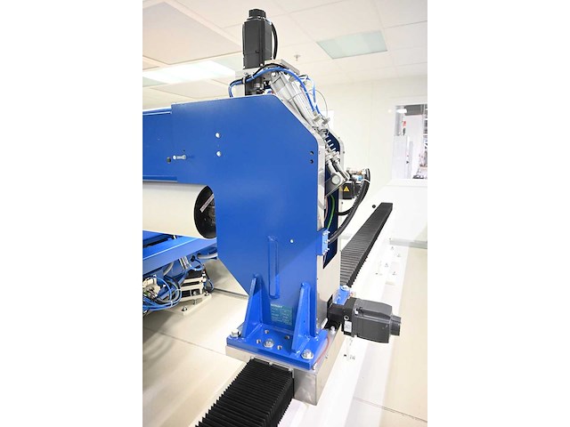 2018 benteler friction unit glas wrijf/rubbing machine inclusief kantelbare tafel, dubbele benteler (kantelbare) aanvoertafel en kantelbare uitvoertafel (c) - afbeelding 46 van  49