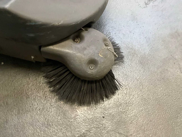 2018 bluq q501 zelfrijdende veegmachine - afbeelding 6 van  8