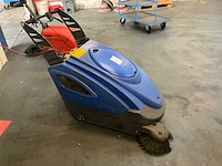 2018 bluq q501 zelfrijdende veegmachine - afbeelding 4 van  8