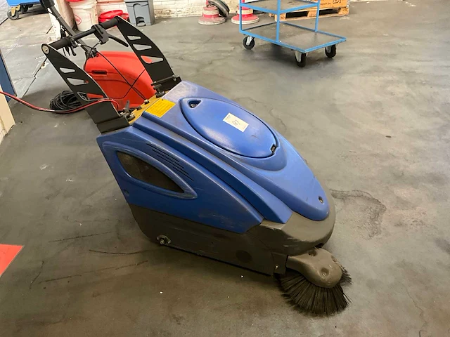 2018 bluq q501 zelfrijdende veegmachine - afbeelding 4 van  8