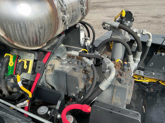 2018 bomag bw 213 d-5 grondwals - afbeelding 10 van  34