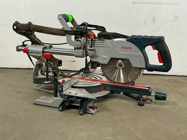 2018 bosch gcm 8 sjl telescoop-/afkortzaag - afbeelding 1 van  7