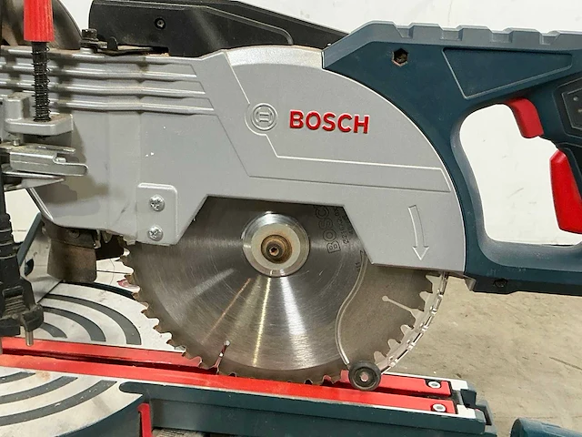 2018 bosch gcm 8 sjl telescoop-/afkortzaag - afbeelding 2 van  7