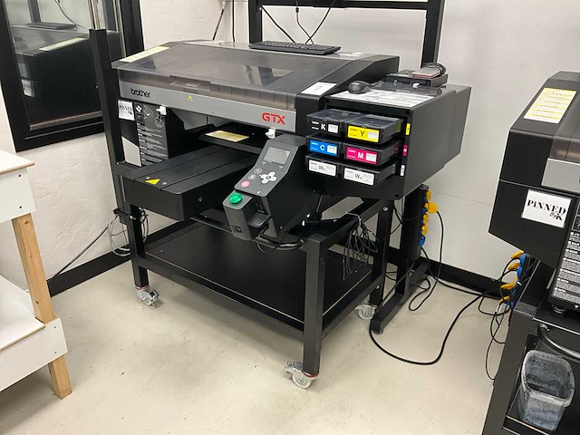 2018 brother gtx-422 textieldrukmachine - afbeelding 1 van  12
