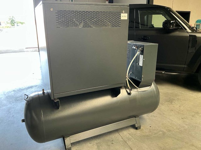 2018 brown industrial pro gal204 geluidgedempte zuigercompressor met luchtdroger - afbeelding 13 van  13