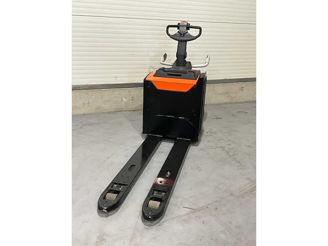 2018 bt lpe200 2000kg meerij elektrische palletwagen - afbeelding 8 van  12