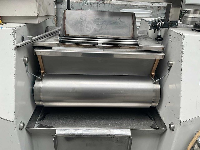 2018 bühler fdad 600-cls-ex three-roll mill trias-600-viva-s driewals - afbeelding 20 van  24