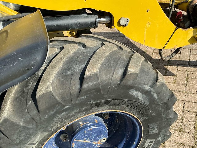 2018 cat 908m shovel - afbeelding 26 van  45