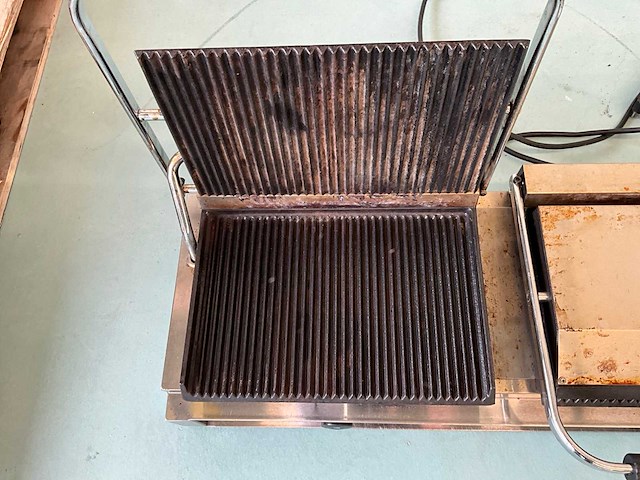 2018 caterchef 688425 dubbele contactgrill / paninigrill - afbeelding 2 van  6