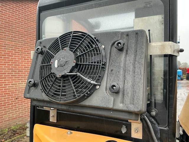 2018 caterpillar 302.7dcr minigraafmachine - afbeelding 29 van  32