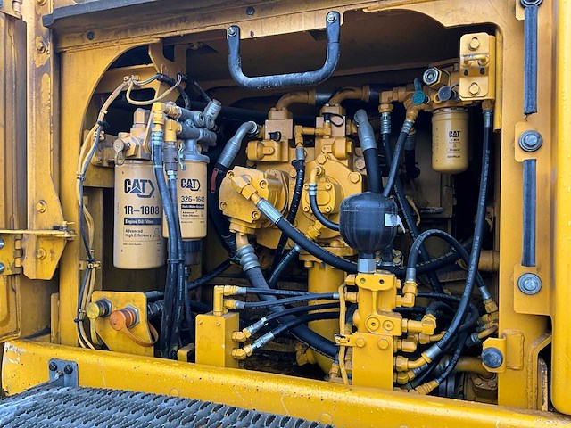 2018 caterpillar 336fl xe rupsgraafmachine - afbeelding 17 van  28